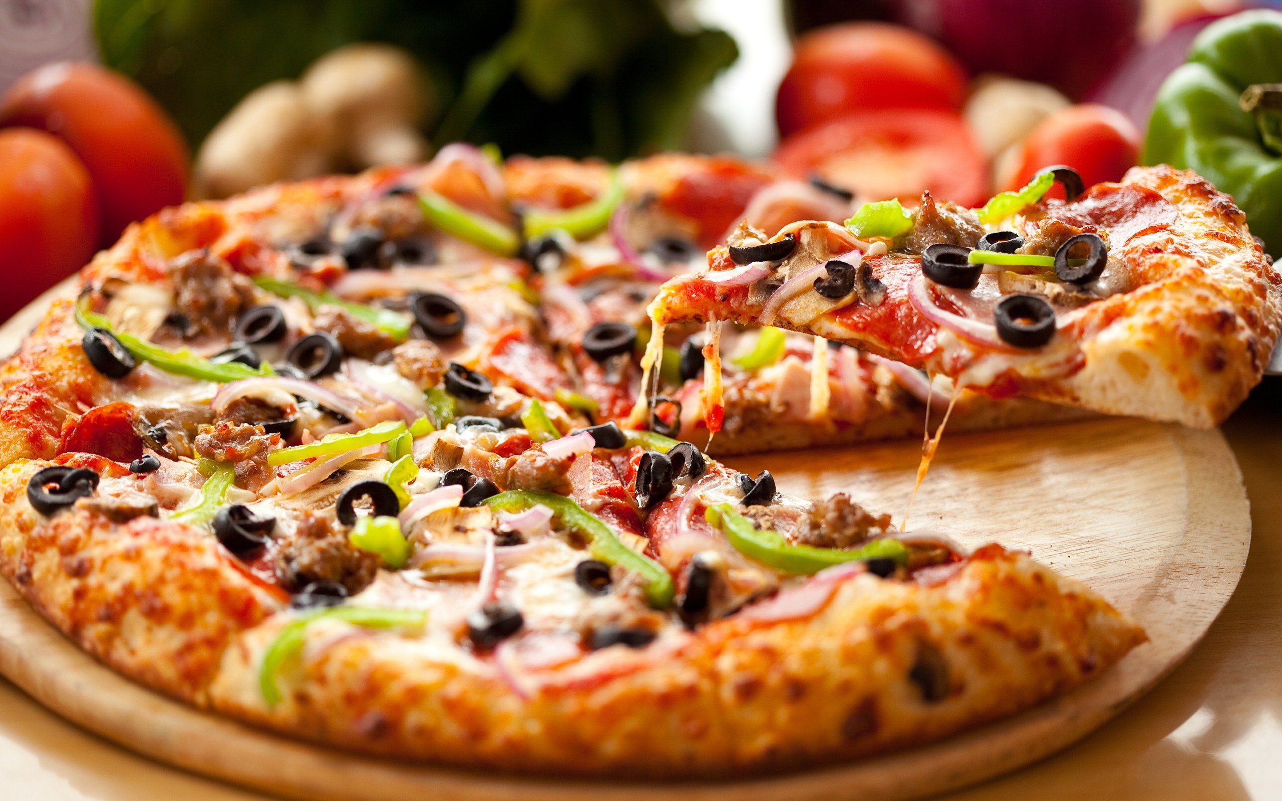 Victimele legii antifumat: un lanț de pizzerii închide un restaurant deschis acum zece ani în Capitală, a fost primul din România