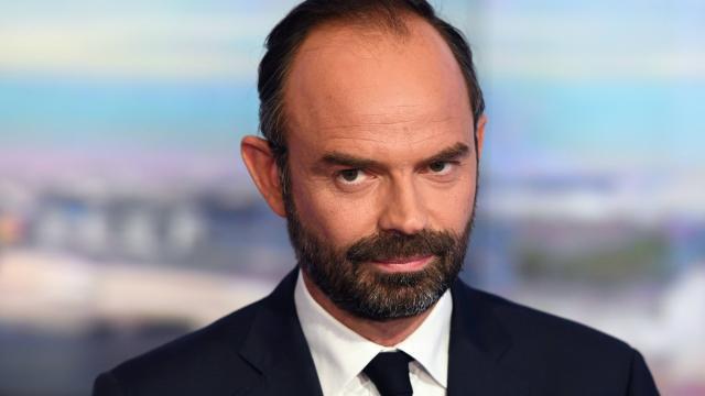 Premierul Grindeanu se întâlnește la Paris cu noul prim-ministru francez Édouard Philippe