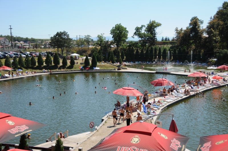 Una dintre stațiunile uitate ale României a revenit la viață. Numărul turiștilor este în creștere iar șomajul în oraș a scăzut semnificativ