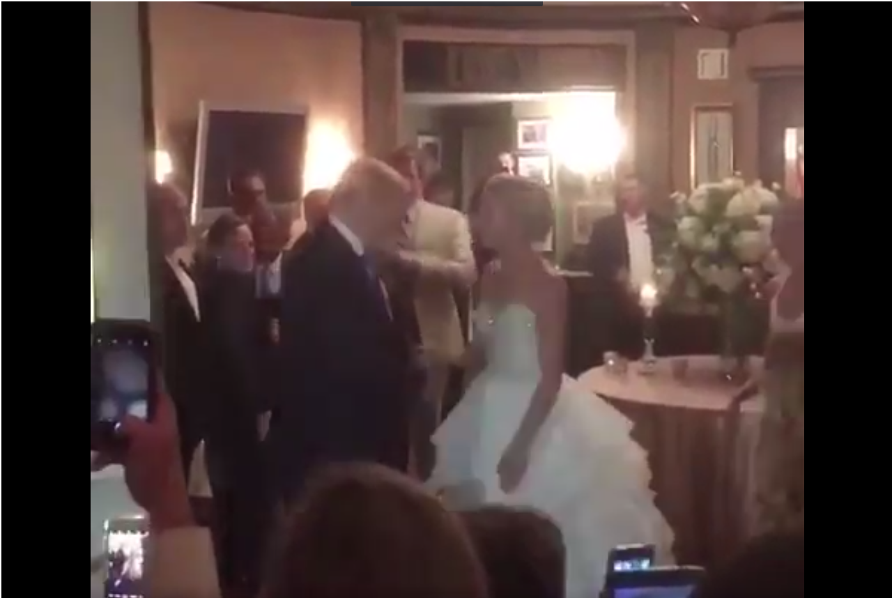 VIDEO Donald Trump, apariție neanunțată la o nuntă din New Jersey. Ce REACȚIE au avut mirii și invitații