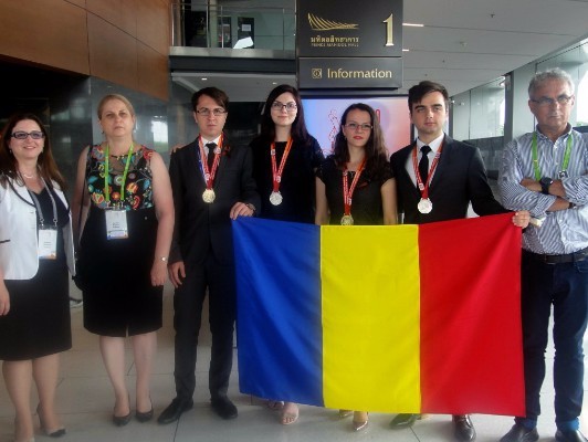 FELICITĂRI! Lotul României a obținut două medalii de aur și două de argint la Olimpiada Internațională de Chimie din Bangkok
