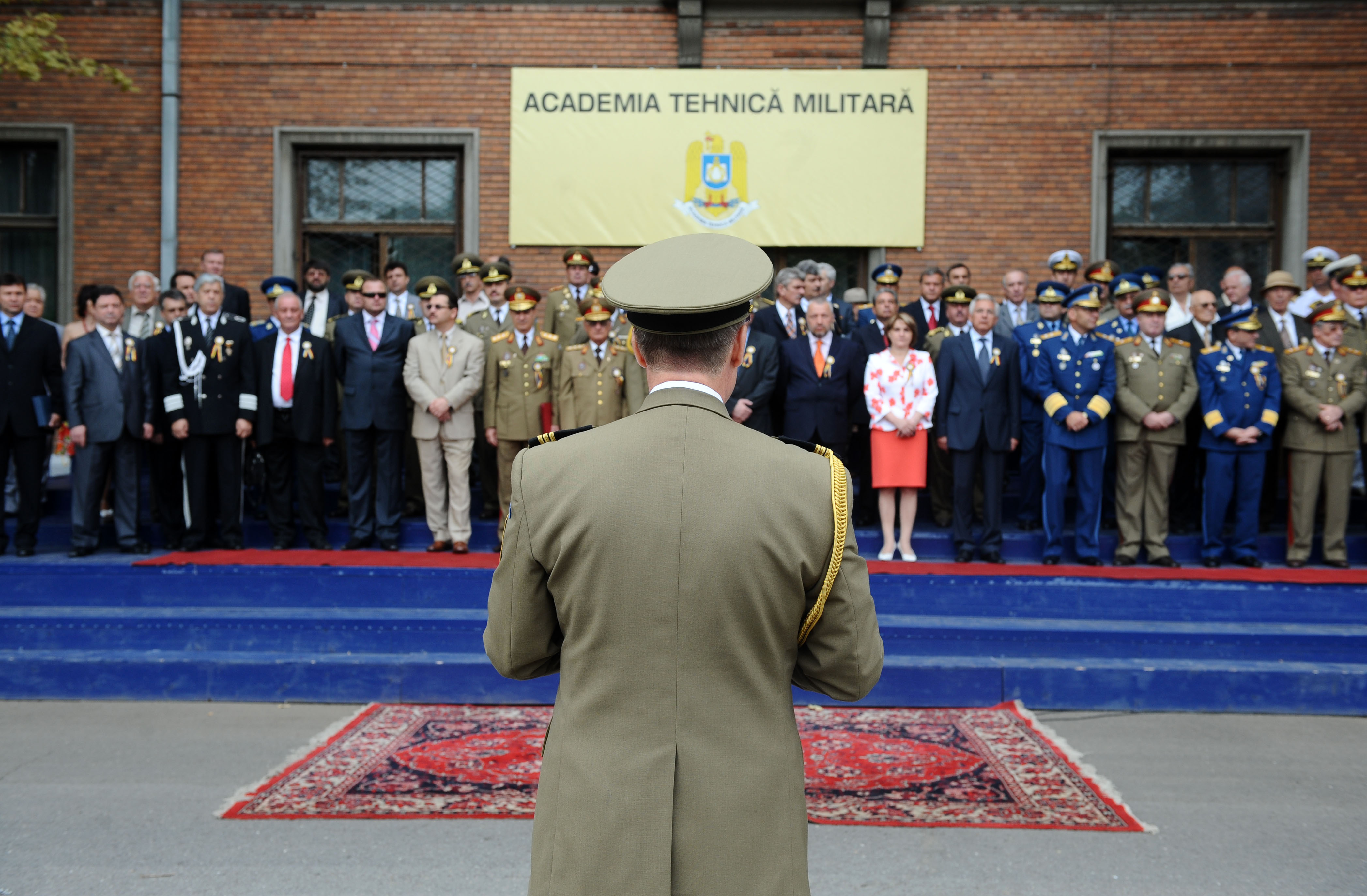 NOTA de plată lunară pentru pensiile speciale. Ministerul Muncii vrea să schimbe regulile în privința pensiilor militare. Care e cea mai mare sumă pe care o primește un fost angajat MApN