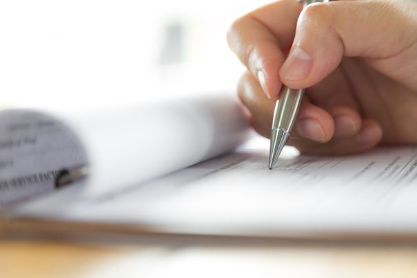 Dascăli din Olt și Timiș, prinși când încercau să copieze la Titularizare și eliminați din examen
