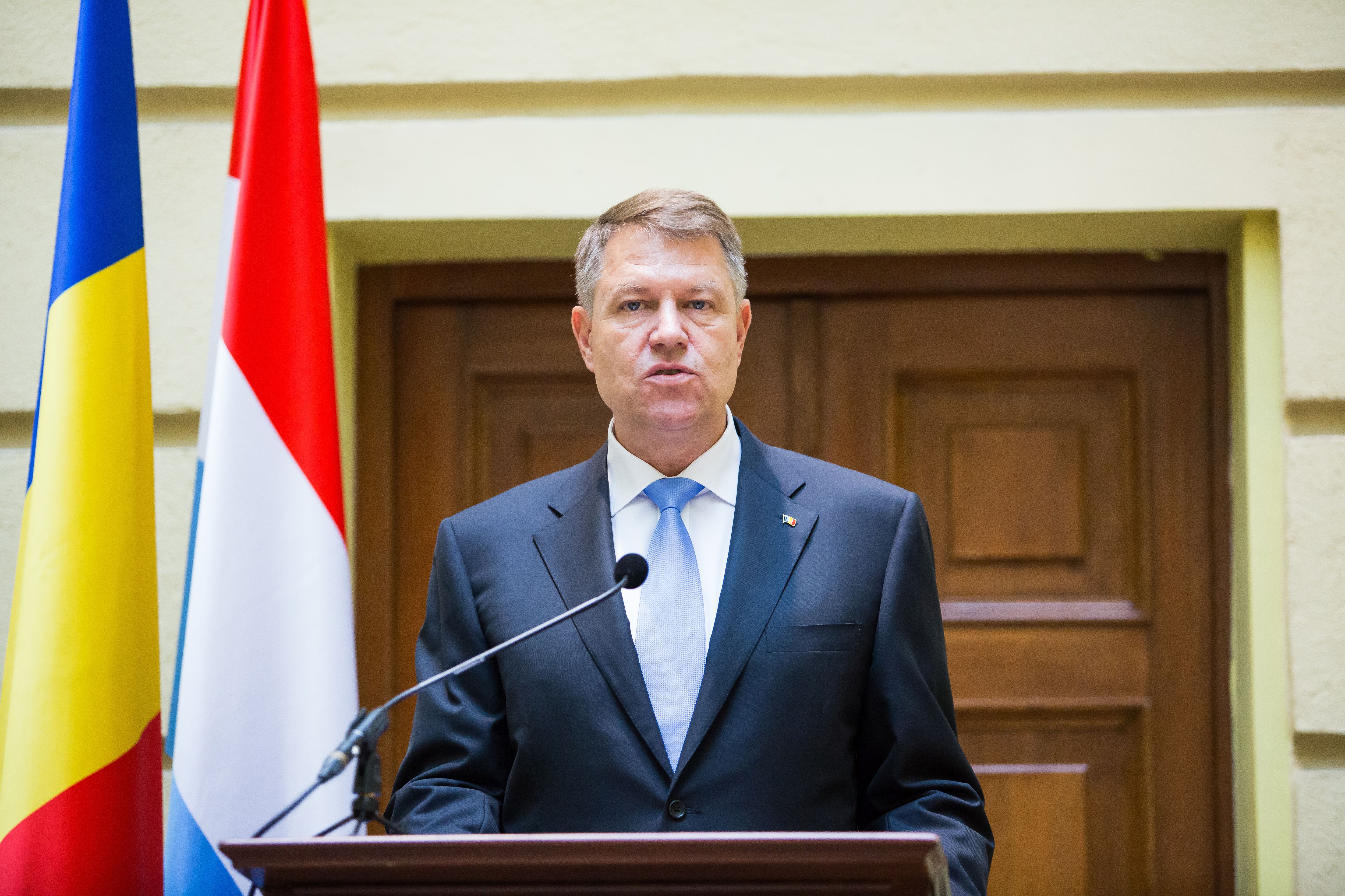 Președintele Iohannis îndeamnă armata să cheltuiască banii cu folos: Suntem deja foarte târziu în anul fiscal
