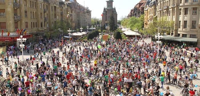 Orașul din România unde se  DESFIINȚEAZĂ locurile de parcare din centrul orașului și se fac piste de biciclete