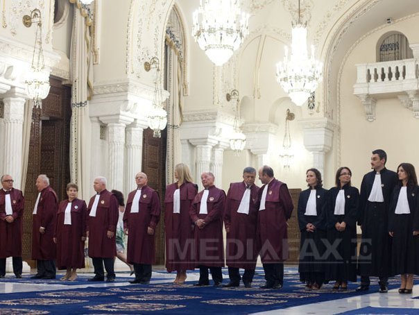 Cine sunt cei care primesc cele mai mari PENSII SPECIALE din România