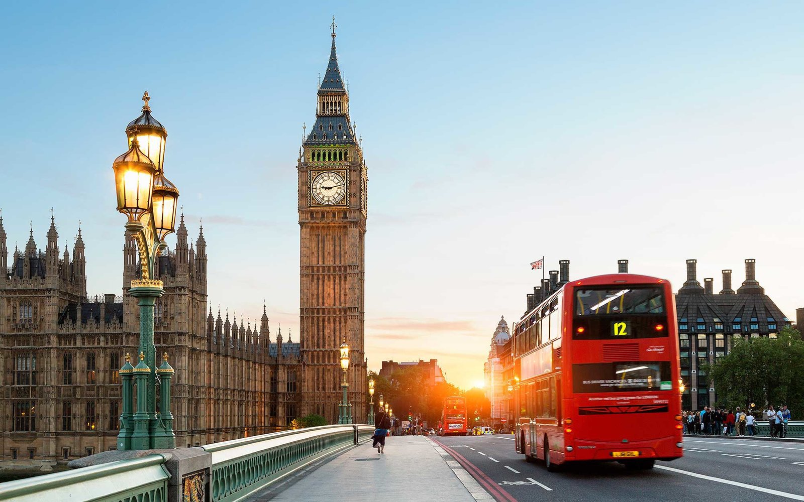 Absolut REVOLTĂTOR! Imaginea României, făcută praf în Marea Britanie