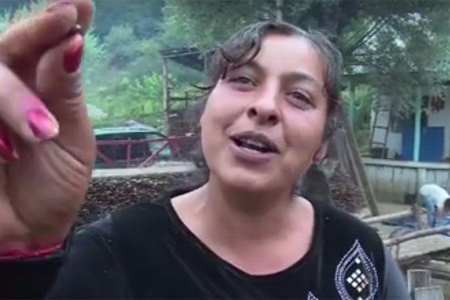 "Stăm, ne odihnim, mănânc niște semințe". Motivul pentru care primarul i-a lăsat fără ajutoare sociale
