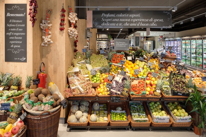 Carrefour aduce un nou concept de supermarket în România