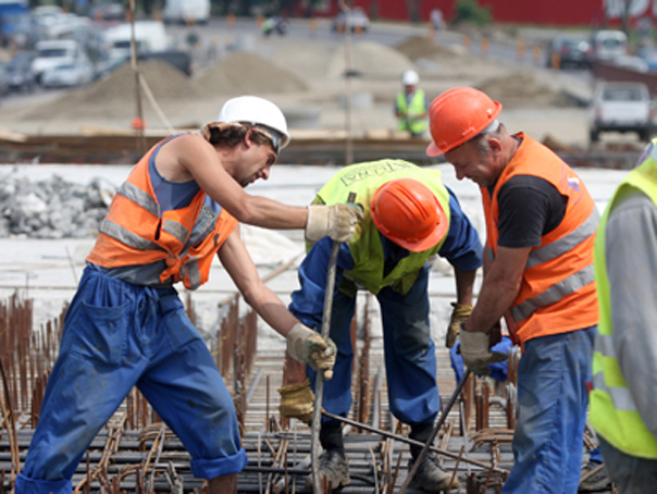 În iulie s-au eliberat cu 20% mai multe autorizații de construire pentru clădiri rezidențiale