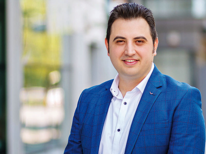 Antreprenorul care vrea să revoluționeze educația: ”Nu pun mare preț pe diplome, dar cred că școala ar trebui să te învețe să înveți”