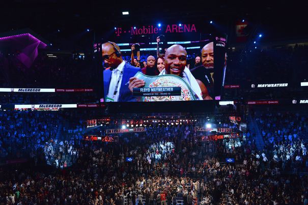 Floyd Mayweather intră în clubul atleților miliardari în urma meciului disputat cu McGregor