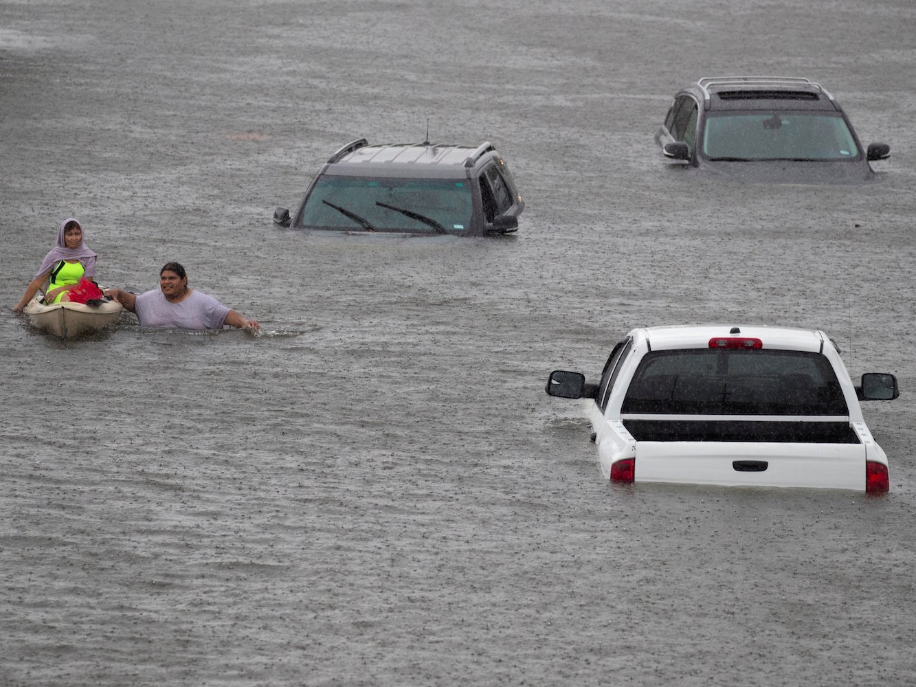 Pagubele cauzate de uraganul Harvey s-ar putea ridica la 100 de miliarde de dolari