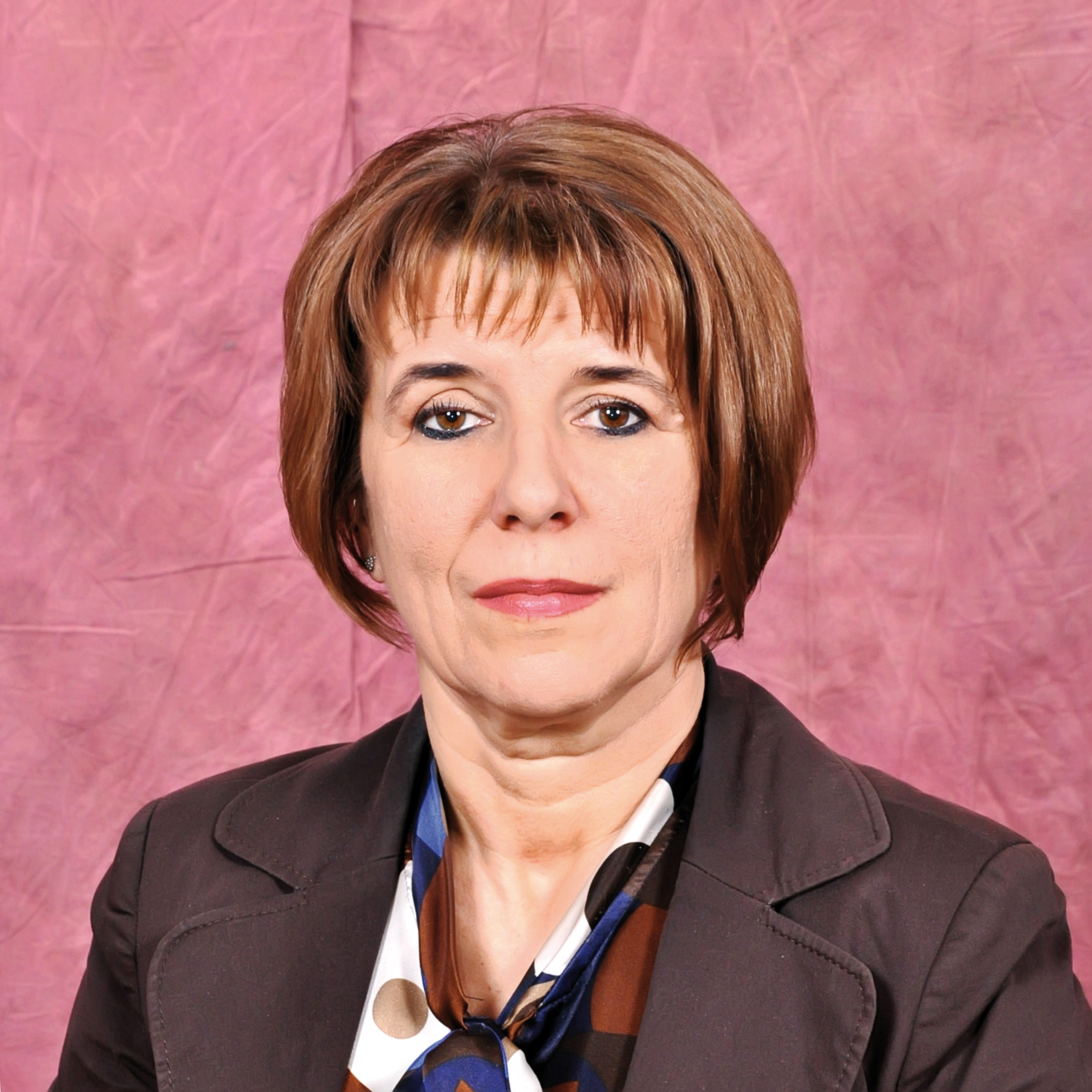 Cine este femeia responsabilă de activitatea celui mai important producător român de cosmetice