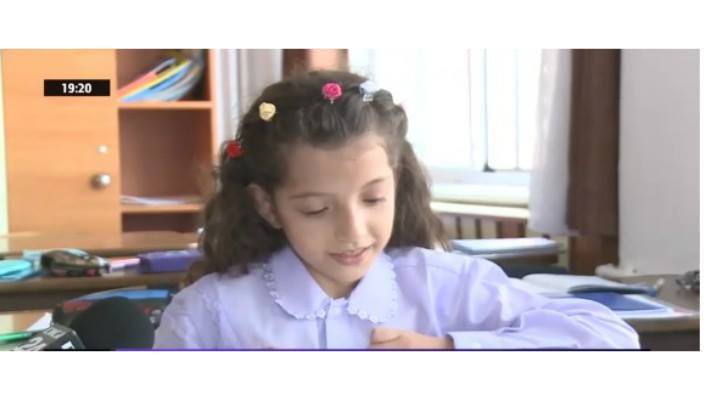 FELICITĂRI! Fetița din Siria care a câștigat un concurs de limba română