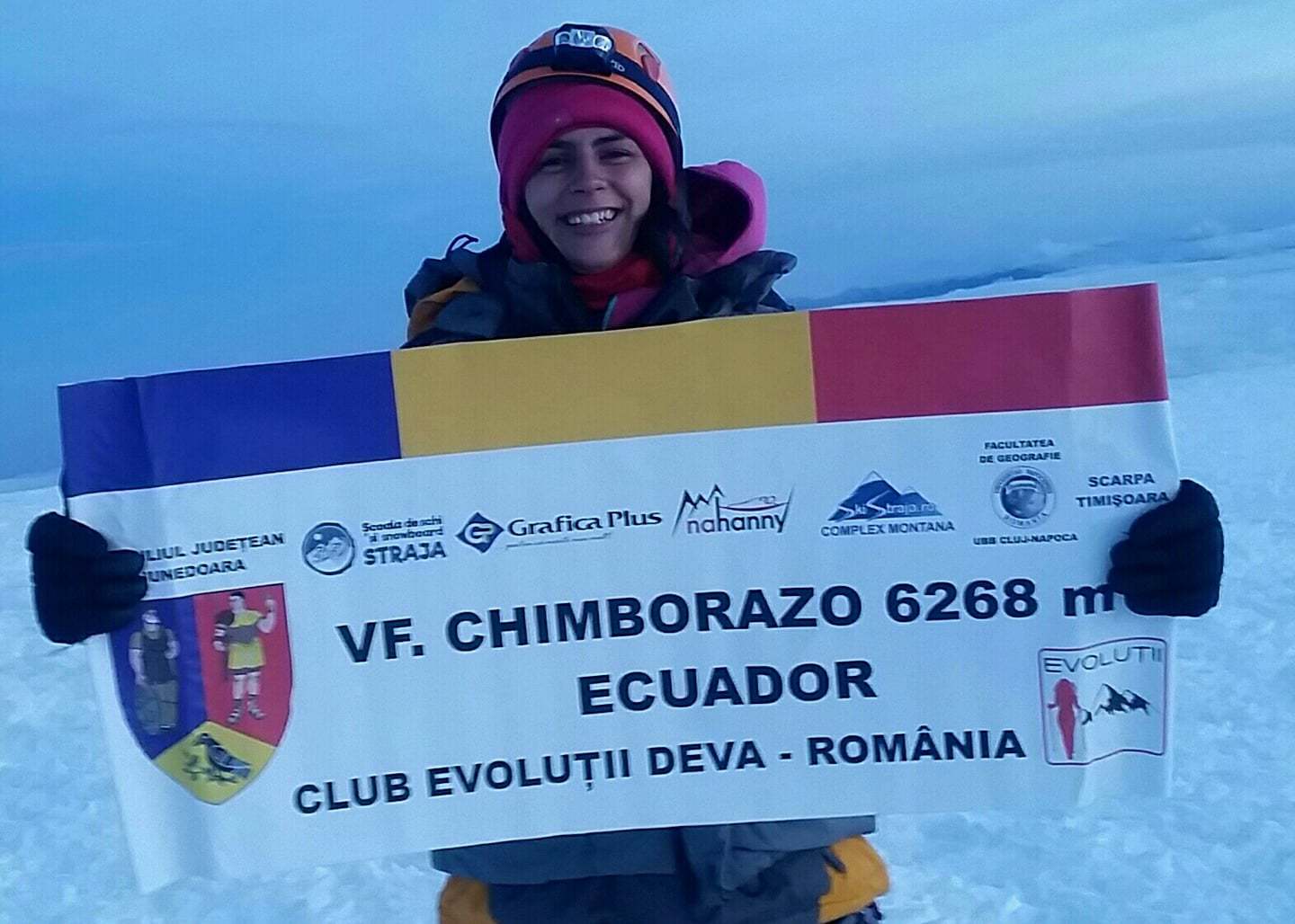 FELICITĂRI! Alpinista Alexandra Marcu din România a cucerit vârful Chimborazo (6.268m), din Anzi. „A fost o ascensiune extrem de dificila dar am reusit! ”