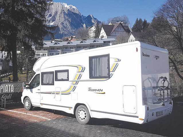 Metoda absolut genială prin care această familie face 300.000 de euro pe an cu un garaj