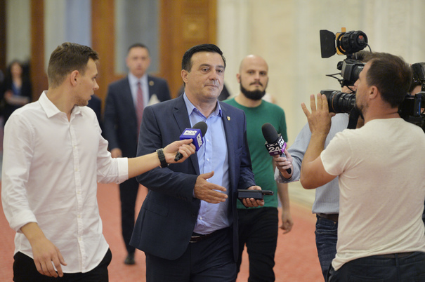 Cum se APĂRĂ Niculae Bădălău, președintele BĂTĂUȘ al PSD: ”Am văzut că și domnul Goțiu s-a trezit”