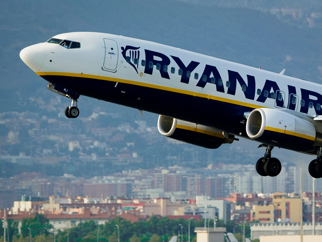 Ryanair lansează o nouă rută din București. Unde puteți zbura cu 7,99 euro