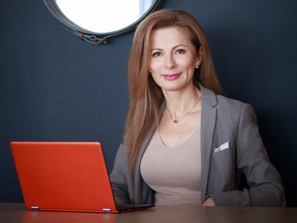 Emilia Bunea este înlocuită de Carmina Dragomir în poziția de CEO al Metropolitan Life în România