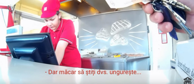 ”De ce nu mă serviți, pentru că sunt român? Cum este posibil ca în țara ta să nu primești ce ai cerut pentru că nu vorbești altă limbă