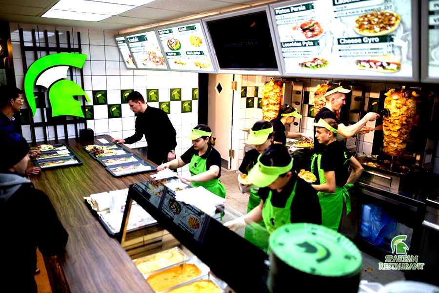 Lanțul ROMÂNESC de RESTAURANTE care se  luptă cu giganții KFC și McDonald’s. Au deschis până acum 33 de unități