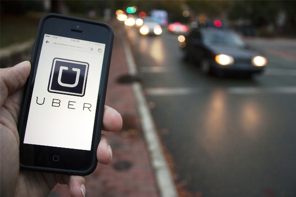 Uber nu are milă de bucureșteni: tarifele au explodat odată cu mesajele de panică despre furtună