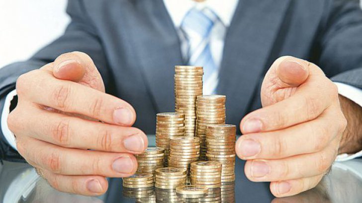 INS: Deficitul comercial a crescut cu 1,7 miliarde de euro în primele opt luni din acest an