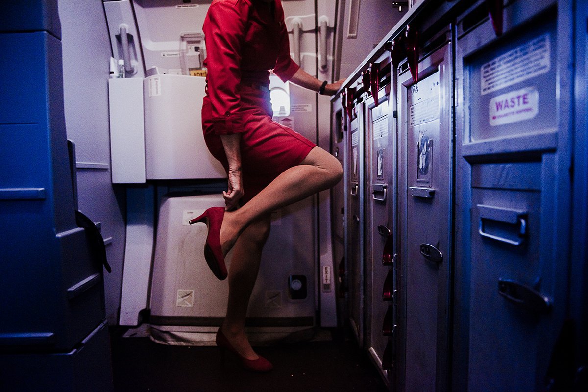 Viața secretă a stewardeselor. Ce fac atunci când pasagerii nu le văd - GALERIE FOTO