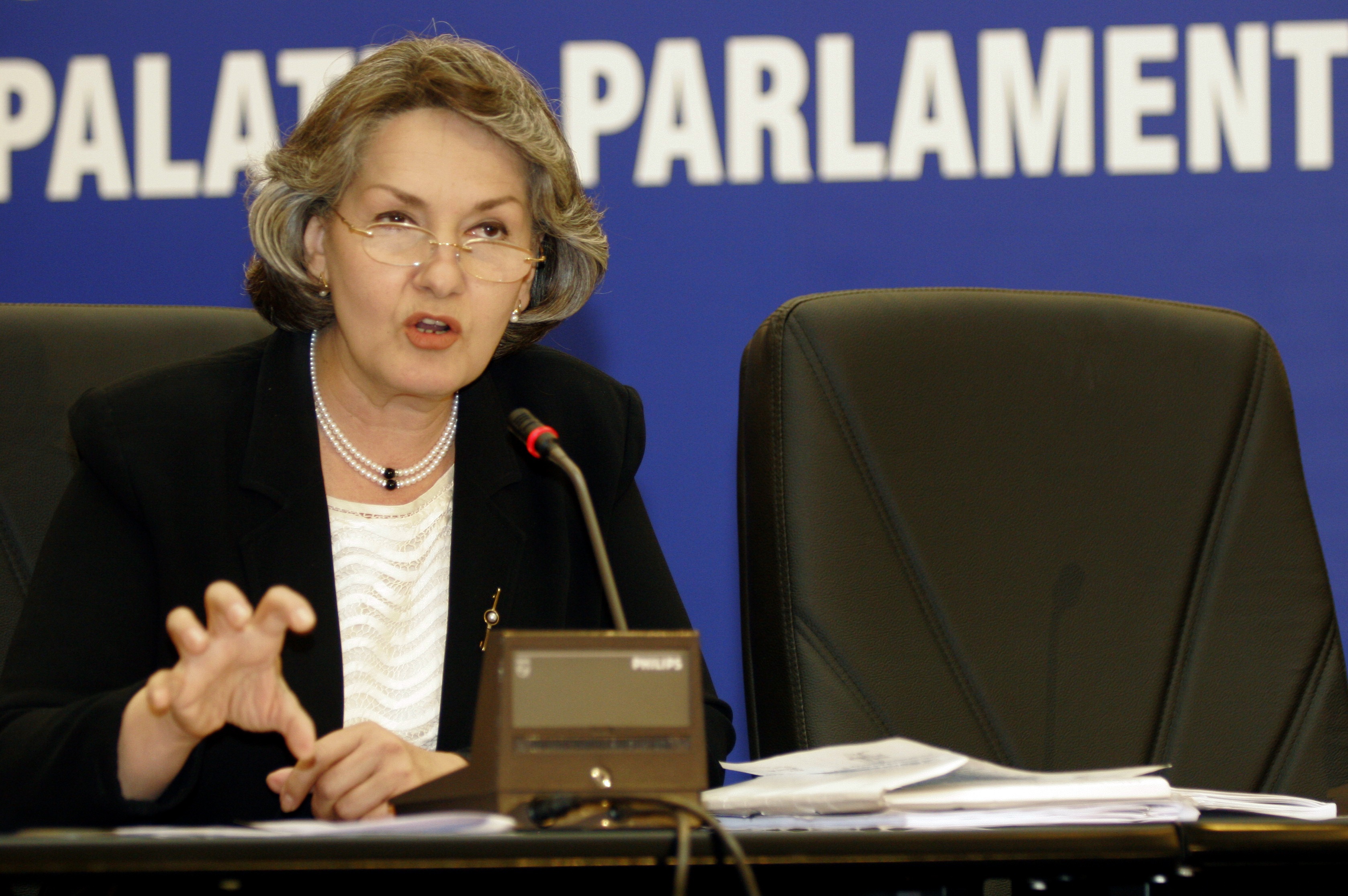 Cum arată Mona Muscă acum, la 11 ani de când a dispărut din politica românească