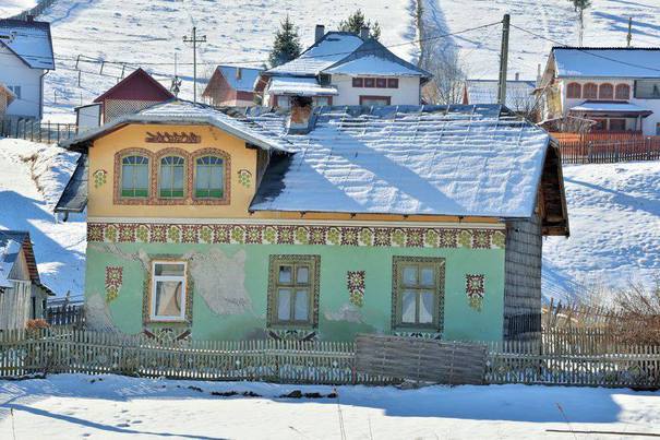 Comună din România, în top 10 al unui renumit site de călătorii. Zona, declarată un muzeu în aer liber