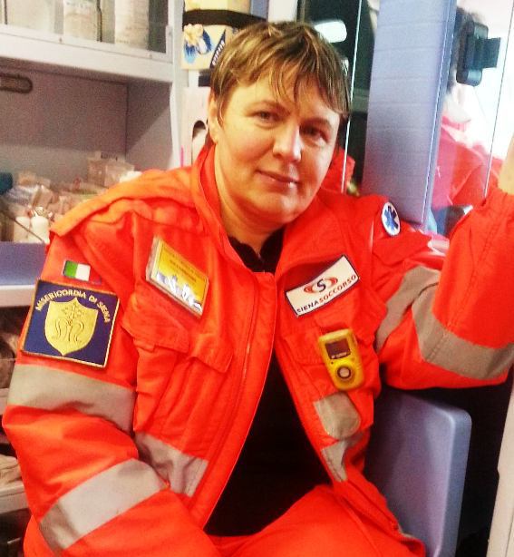 Salvatoarea de vieți, Elena Ștefan, românca medaliată în Italia cu “Crucifixul de aur”: ”În România la loc de cinste sunt șpaga și nepotismul”