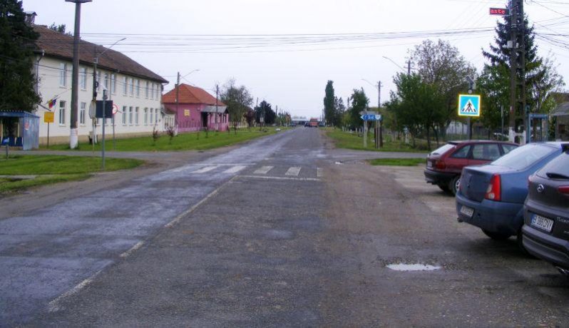 Un primar din județul Timiș le-a cerut angajaților să scrie pe bilețele ce salarii și-ar dori. Vezi ce decizie a luat ulterior