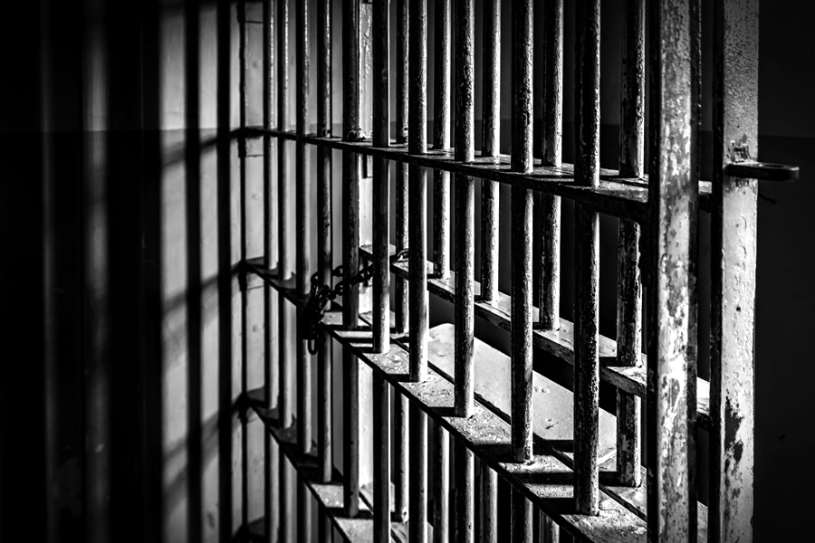 Zeci de deținuți au ieșit din Penitenciarul Iași: ”Era să fac infarct, și acum am temperatură. Mă simt de parcă m-am născut a 15-a oară”
