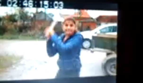 Un cunoscut jurnalist român, atacat cu toporul. „Au vrut să ne omoare"