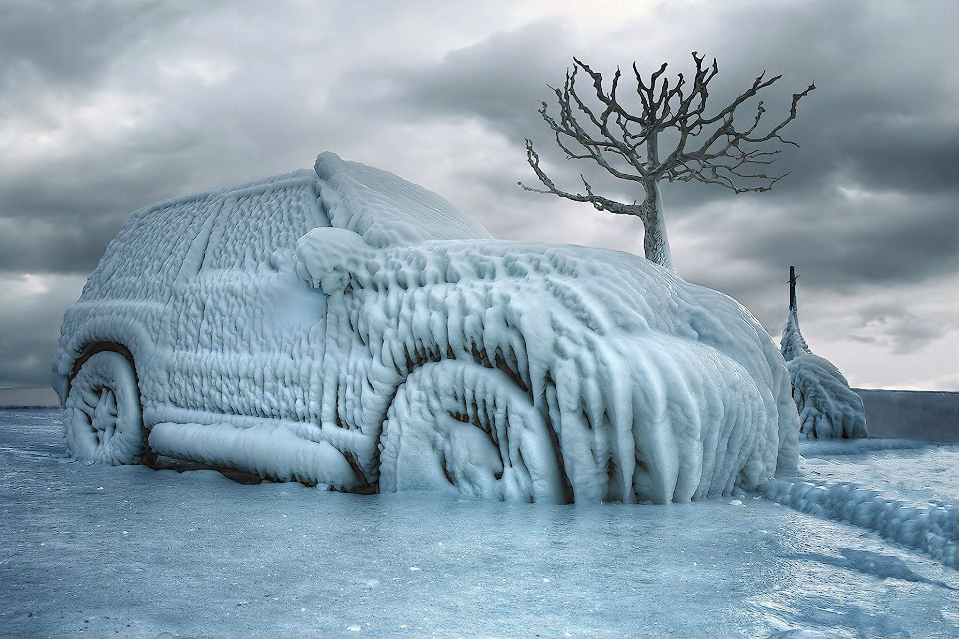Care sunt piesele auto care se strică cel mai des pe timp de iarnă. Cum îți protejezi mașina de frig?