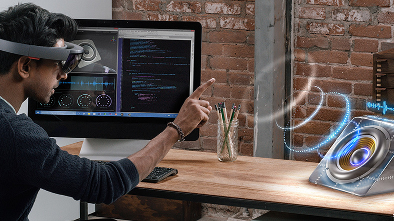 Microsoft HoloLens ajunge și în România