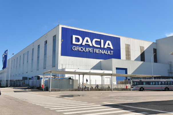 Sindicatul Automobile Dacia pregătește un miting de amploare cu 8.000 de angajați