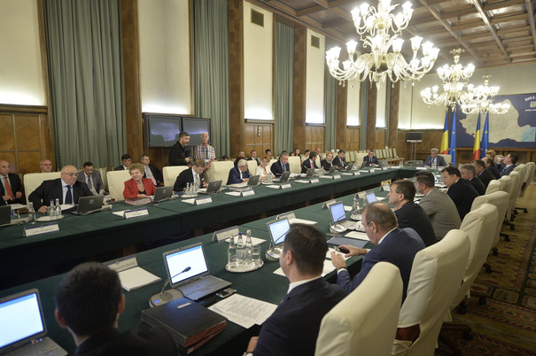 Revoluție fiscală o dată la două zile. În 11 luni au fost schimbate peste 200 de articole din Codul Fiscal