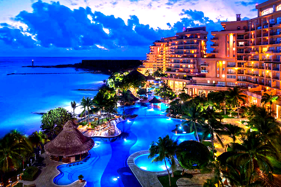 Vrei un job plătit cu 10.000 de dolari pe lună, cazare în hoteluri de lux din Cancun? Mai ai timp până pe 17 decembrie să aplici. Ce trebuie să faci