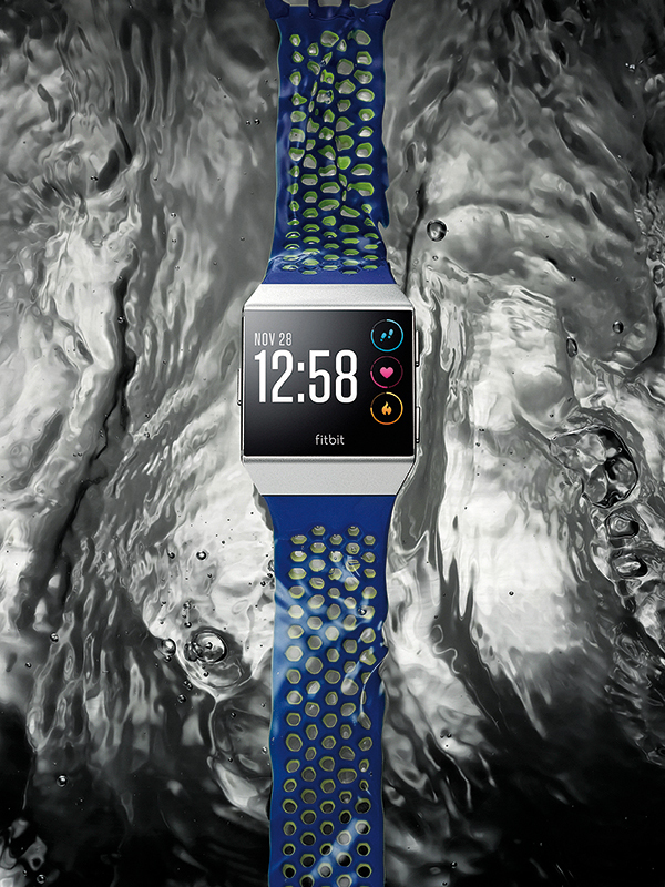 Gadget Review: Primul smartwatch al Fitbit: mai mult brățară decât ceas - VIDEOREVIEW