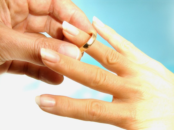 Sediul unei primării din Botoșani, scos la licitație în urma unui proces de divorț / Primarul: Nu o să rămânem fără sediu, o să mă zbat până în ultima clipă