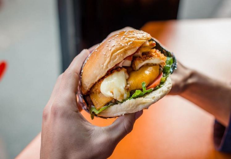 Restaurantul care le oferă clienților burgeri gratis pe viață. Ce trebuie să facă