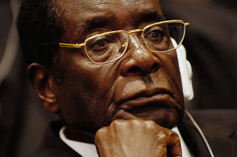 Câți bani a primit dictatorul Mugabe ca să renunțe la putere. Statul Zimbabwe îi plătește o sumă incredibilă