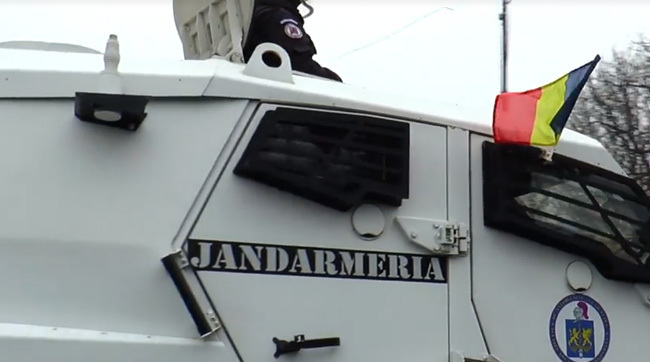 Cum arată DUSTERELE BLINDATE ale Jandarmeriei. Iată opțiunea care le face IMBATABILE - VIDEO