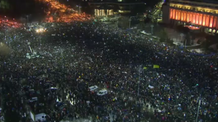 Reacții în lanț după ce Primăria a interzis manifestații în Piața Victoriei în decembrie