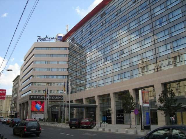 Cât valorează un hotel de 5 stele din București: Pentru cât a fost vândut hotelul Radisson Blu din Capitală