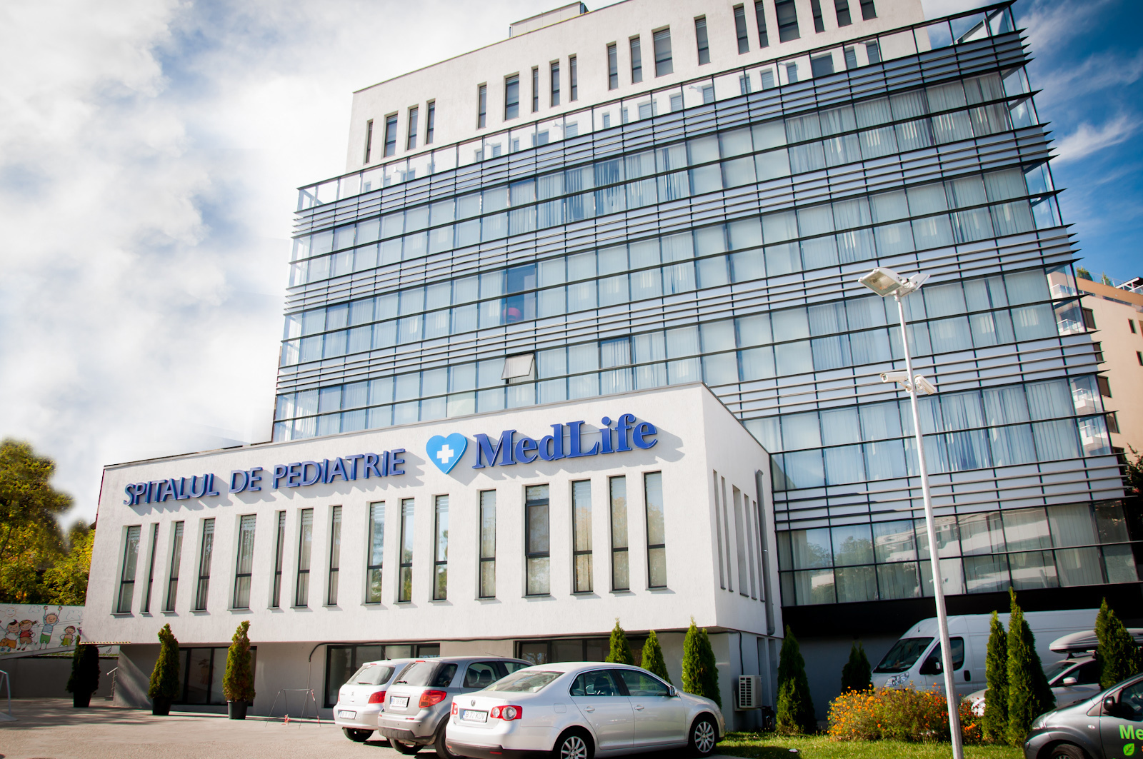 Plus 27% pentru MedLife în primele 9 luni ale anului