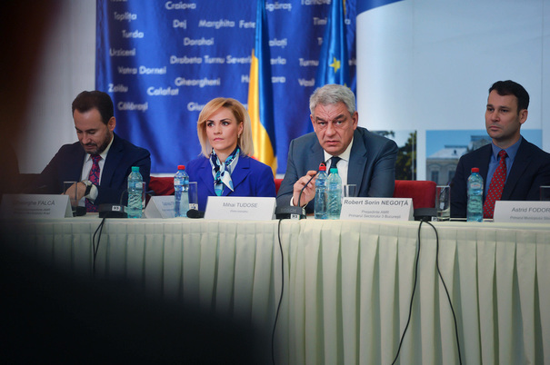 Firea, despre relația cu premierul Tudose: A fost una încordată, de azi este una calmă / Ce spune acum despre acuzația pe care i-a adus-o referitoare la intenția acestuia de a prelua PSD
