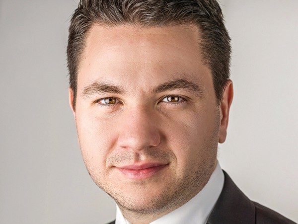 Rețeta succesului: Cum reușește un tânăr din România să vândă MERDENELE de 700.000 euro